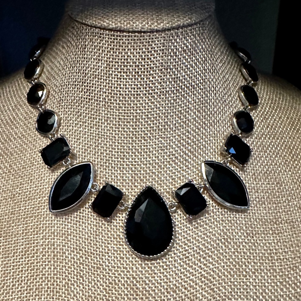 Black Gemstone Ribbon Statement Necklace